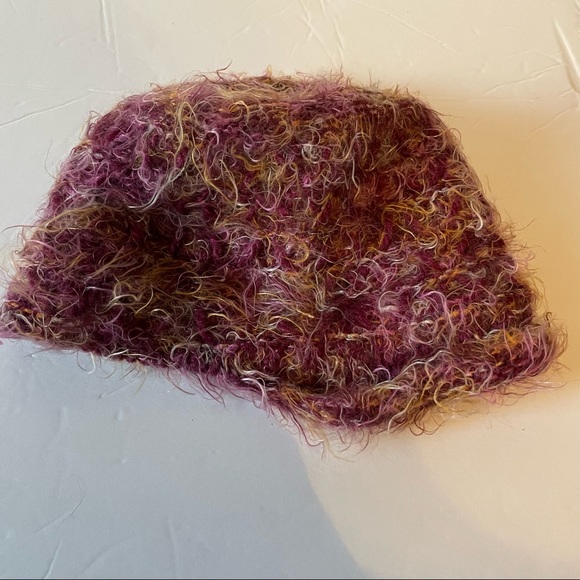 Columbia Fuzzy Beanie - Picture 2 of 5